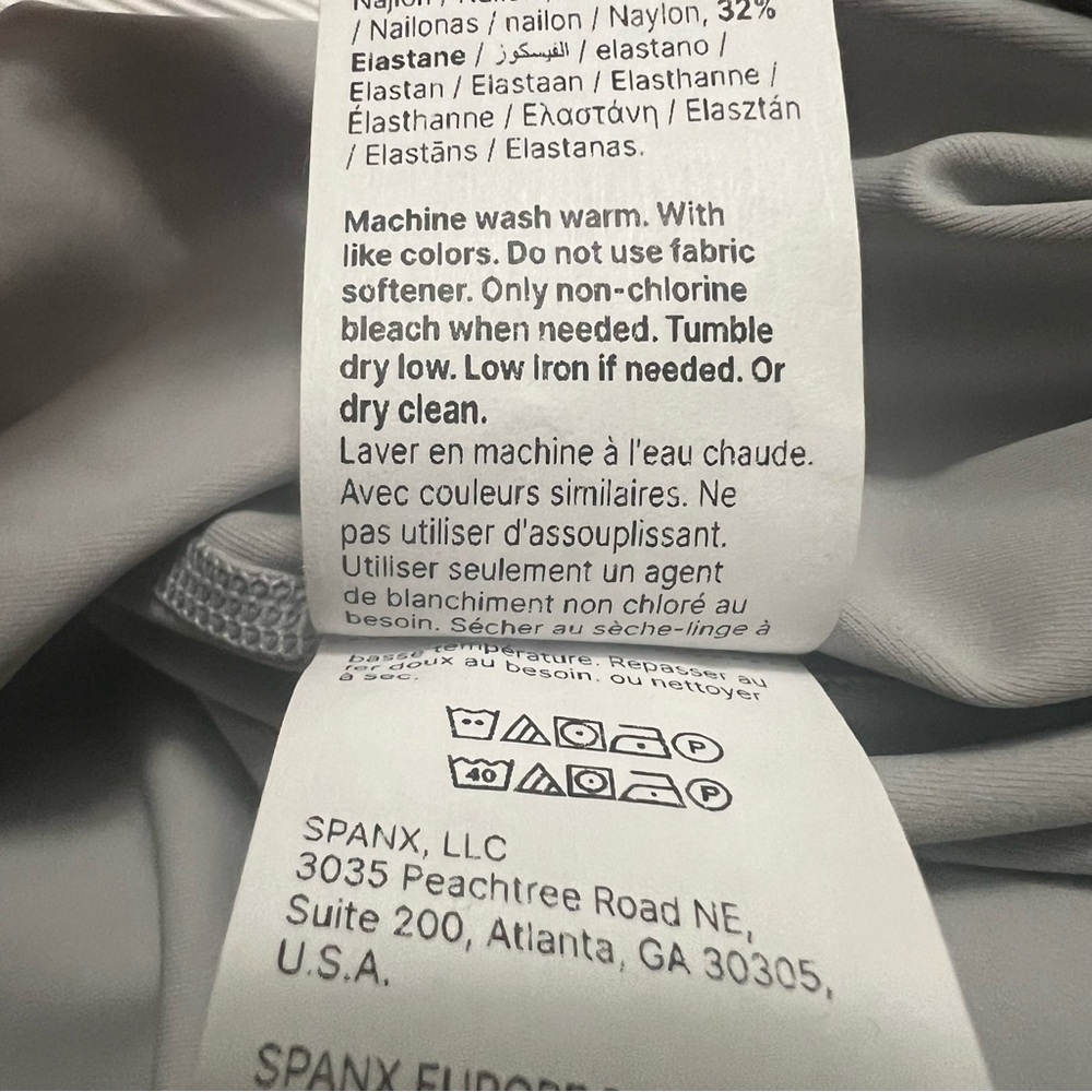 SPANX Contour Rib Long Sleeve Zip Front Dress in Vivid White Long Sleeve Size 1X - Picture 8 of 10